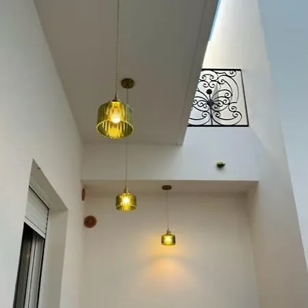 Nieves Centro بيت ضيافة شيبيونا